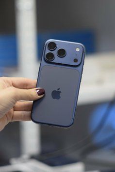 (б/у) iPhone 17 Pro 1TB Deep Blue eSIM (Хороший, 100, Оригінал) 17P-1T-CORA-E-Z-100-Z фото