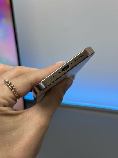 (б/у) iPhone 16 Pro 256GB Desert Titanium eSIM (Ідеальний, 90+, Оригінал) 16P-128-BTI-E-Z-100-Z фото